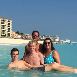 Meet your Posher, Dawn